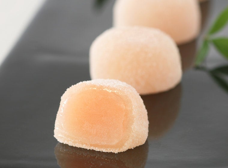 White Peach Mochi | K.Minamoto Hawaii