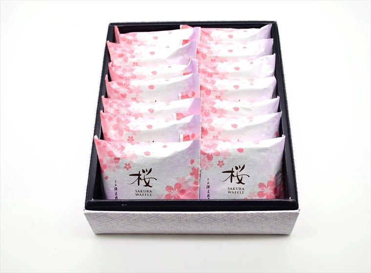 Sakura Waffle | K.Minamoto